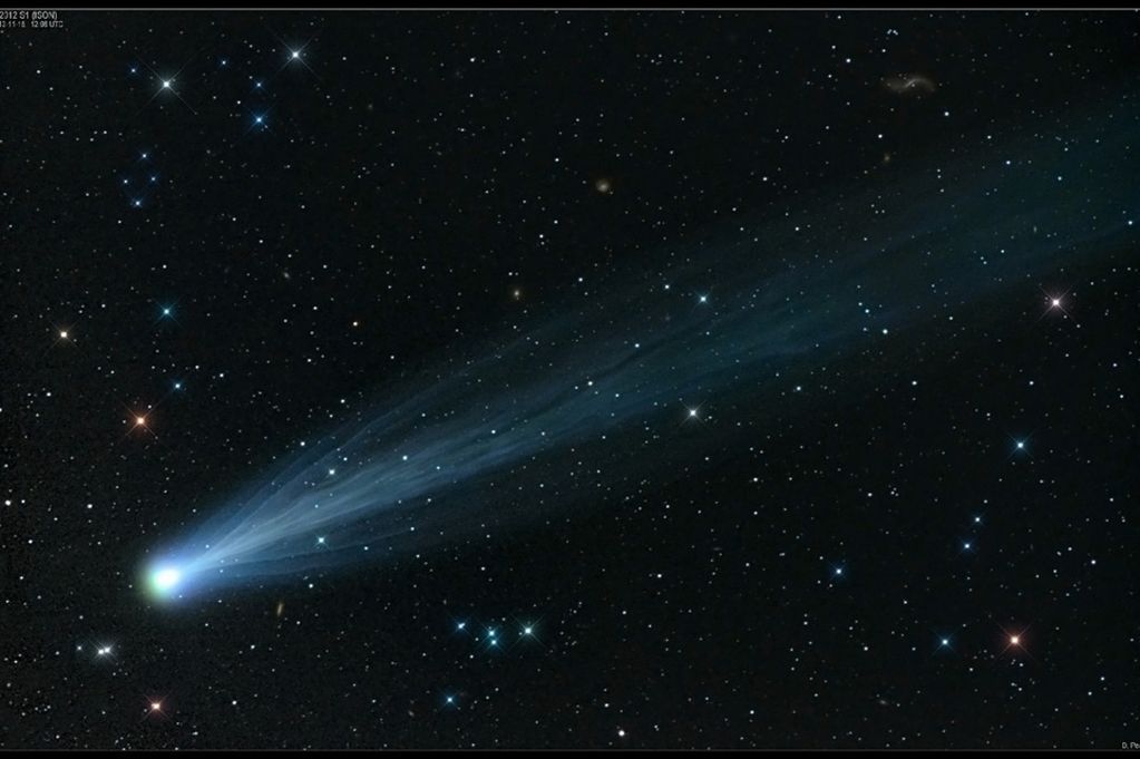 La comète ISON le 15 novembre 2013. Le champ de vision est de 2,5°, cinq fois la largeur de la pleine lune.