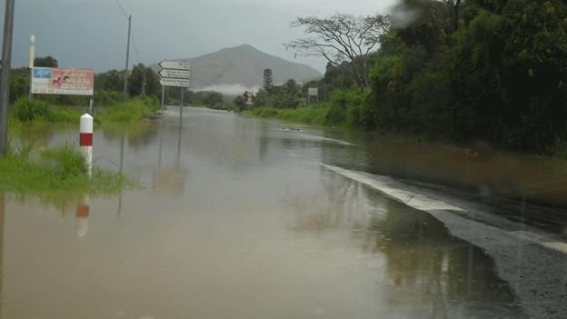Les inondations sur la commune de Bourail (Nouvelle-Calédonie), où un enfant de 6 ans est mort, emporté par les eaux, mardi 4 février 2014