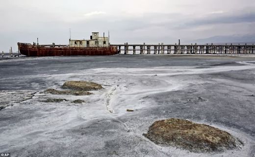 Cliquer pour agrandir le lac Orumiyeh